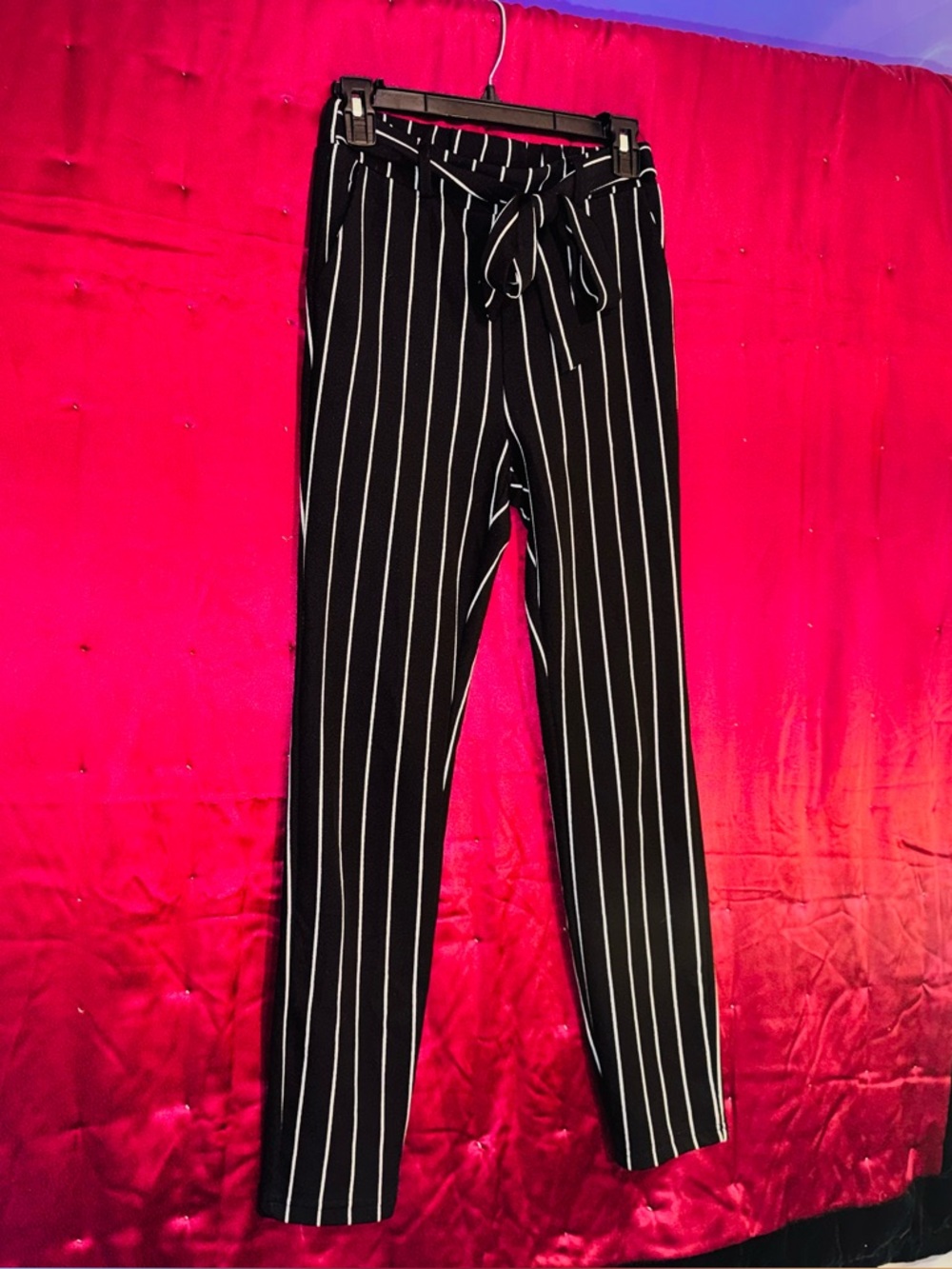 👑 Like New SHEIN Black Pinstripe Tie-Waist Women’s Trousers — Size Small - Picture 7 of 7